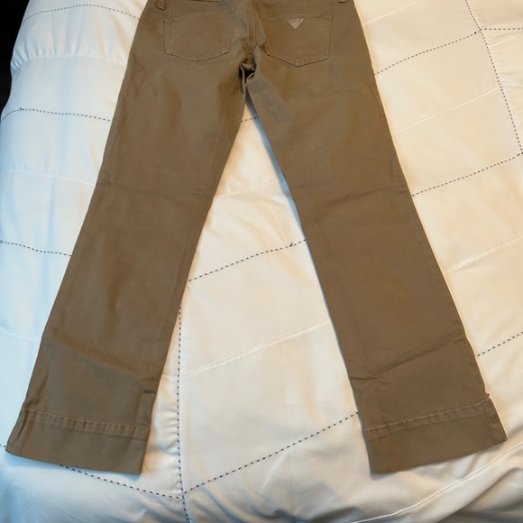 Guess brand capris - Picture 2 of 5